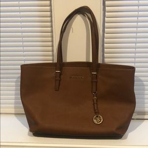 Used Michael Kors Jet Set Tote Medium